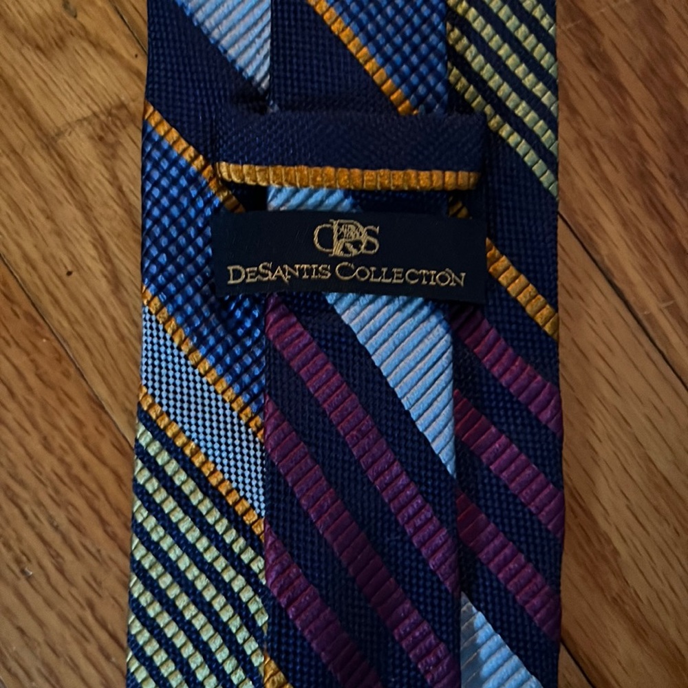 DeSantis Collection Silk Tie with Exotic Color Pattern